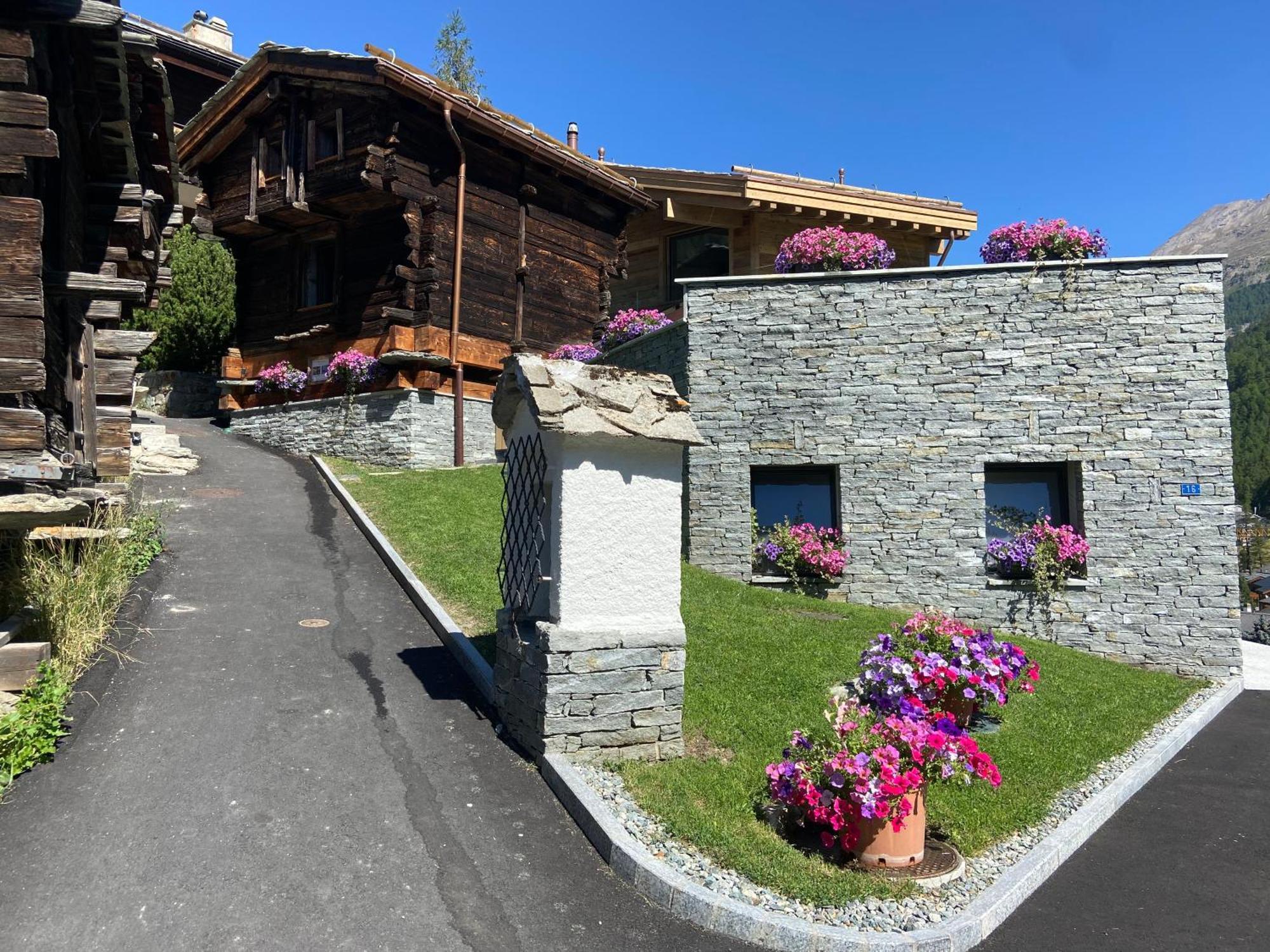 Chalet Coral Und Zermatter Stadel Екстер'єр фото